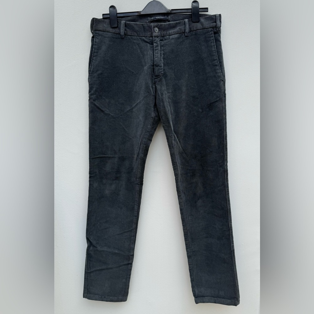 JW Brine Men’s Italian corduroy trousers, size Italy 50 - US size 34. Dark Gray
